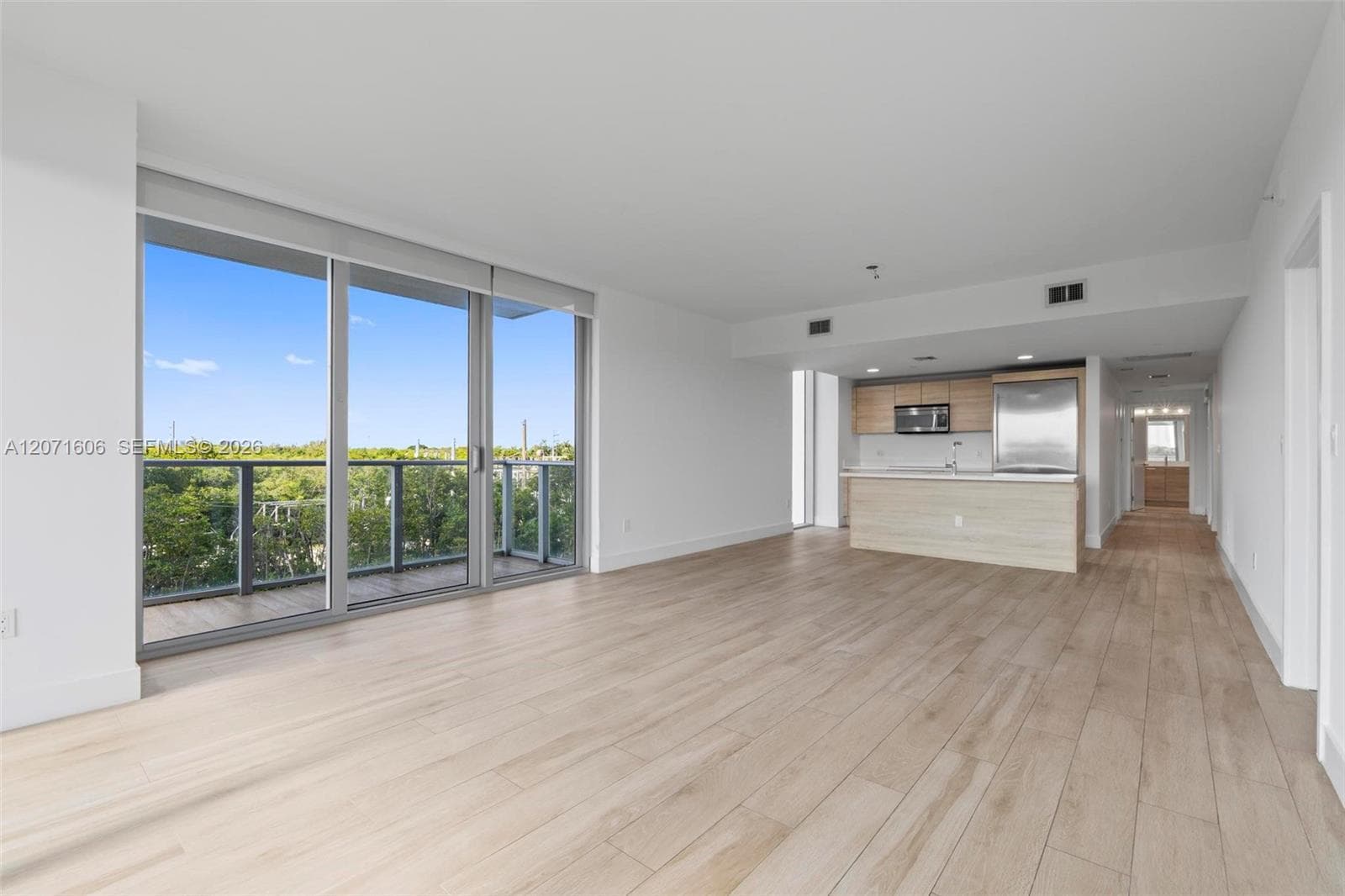 16385 Biscayne Blvd 521 photo 12