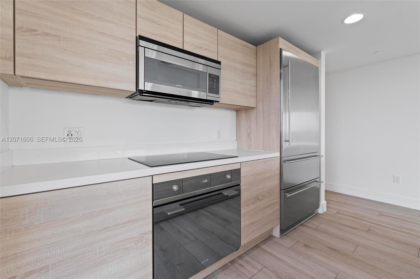 16385 Biscayne Blvd 521 photo 7