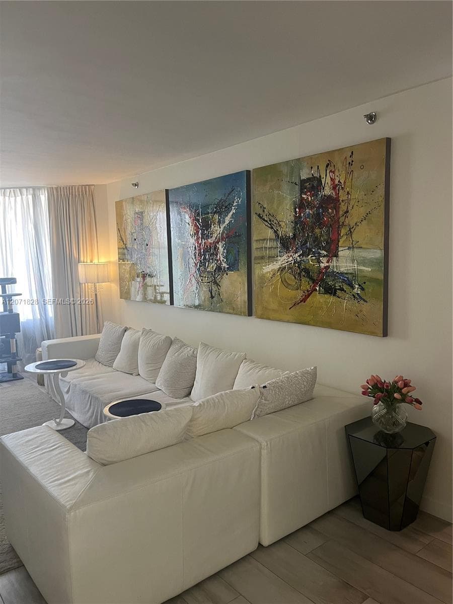 20191 E Country Club Dr 503 photo 17