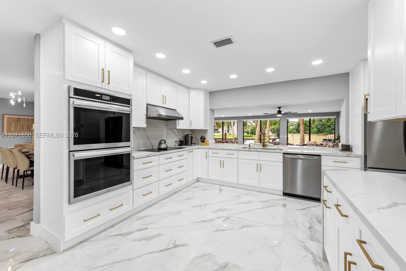 1030 SW 14th Ter photo 10