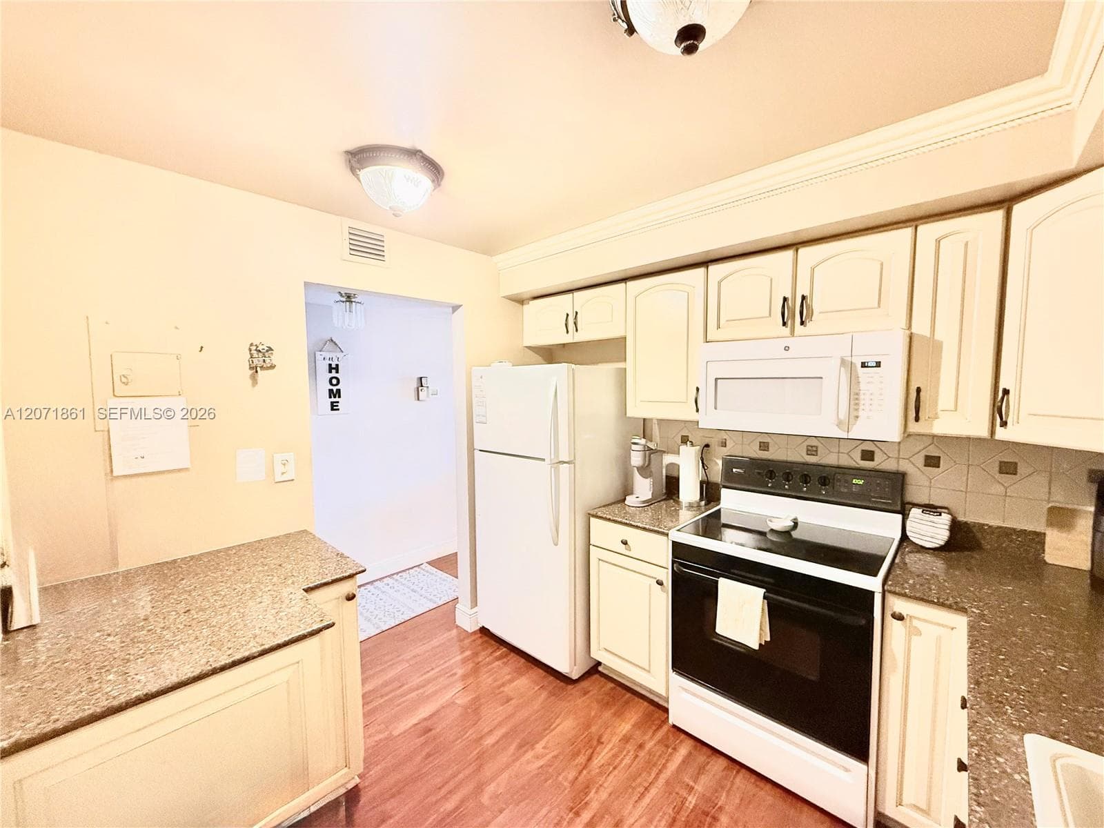 600 Three Islands Blvd 1107 photo 2