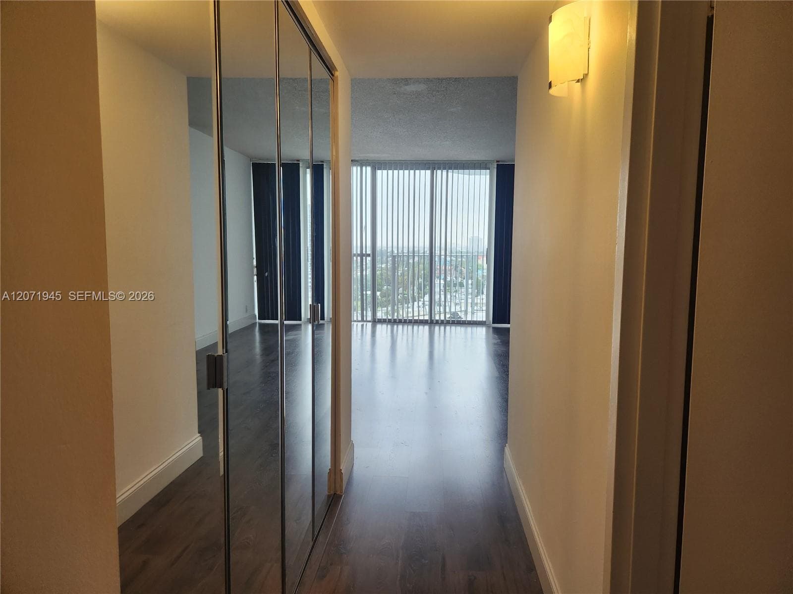 7601 E Treasure Dr 1501 photo 12