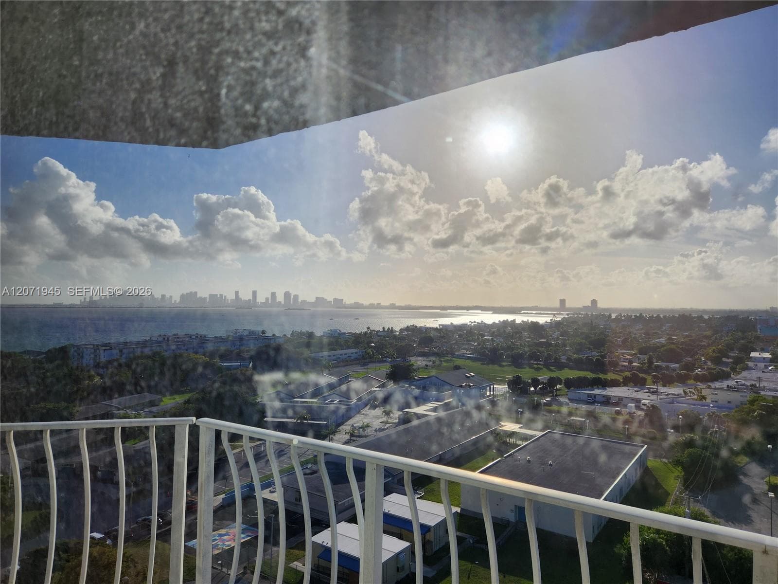 7601 E Treasure Dr 1501 photo 5