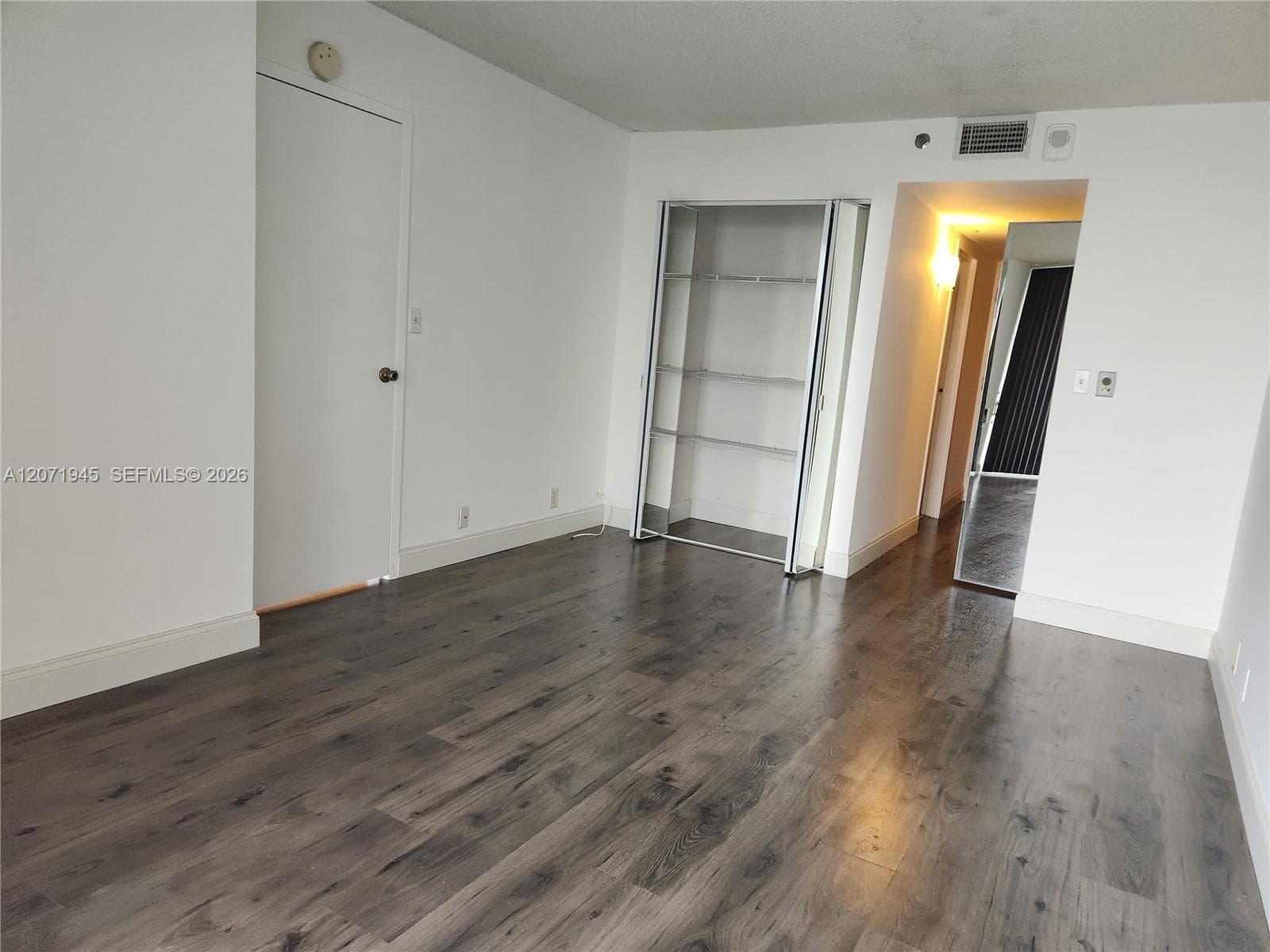 7601 E Treasure Dr 1501 photo 10