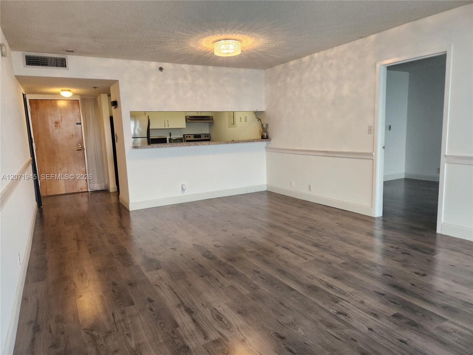 7601 E Treasure Dr 1501 photo 14