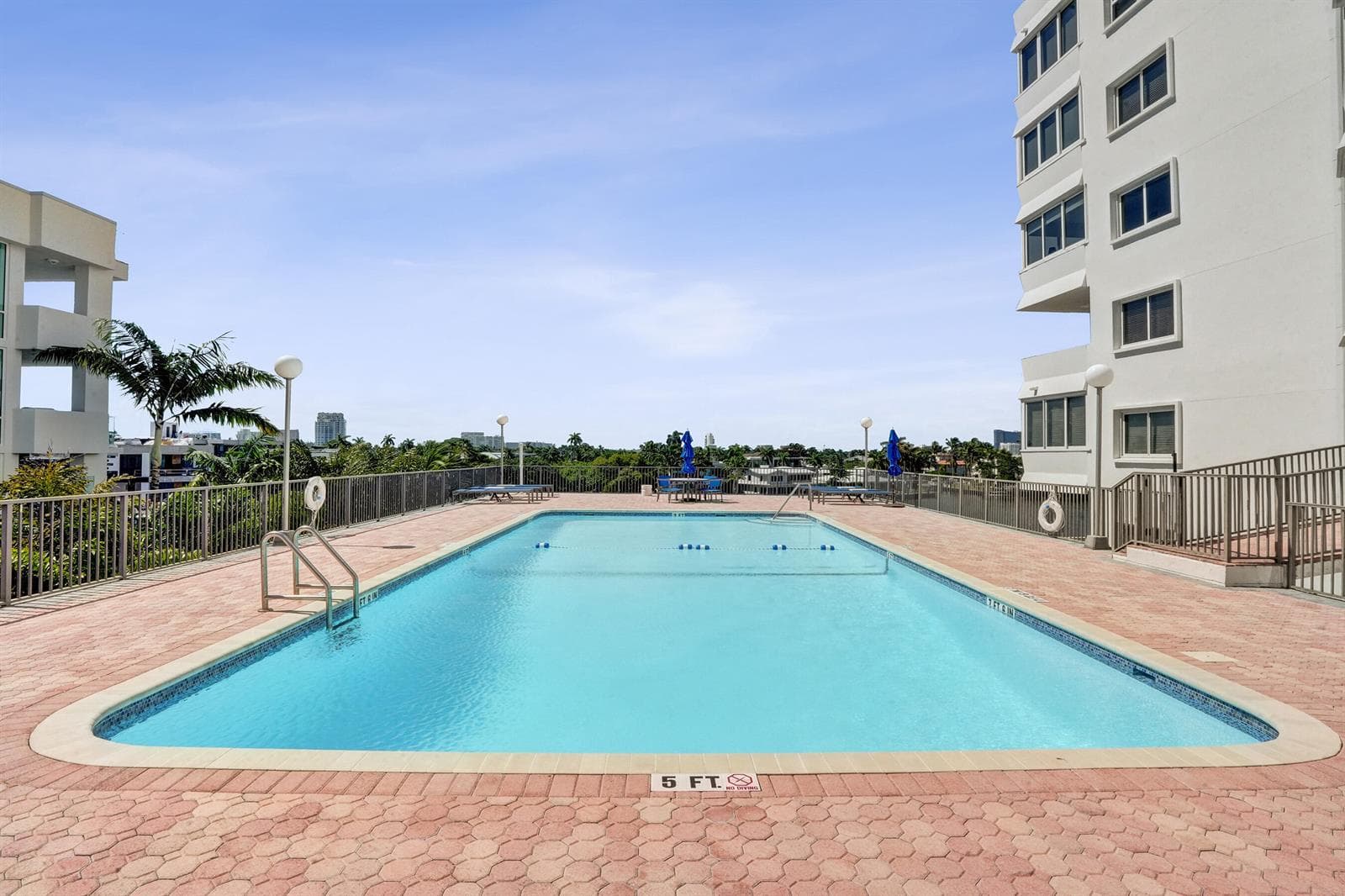 333 Sunset Drive 401 photo 6
