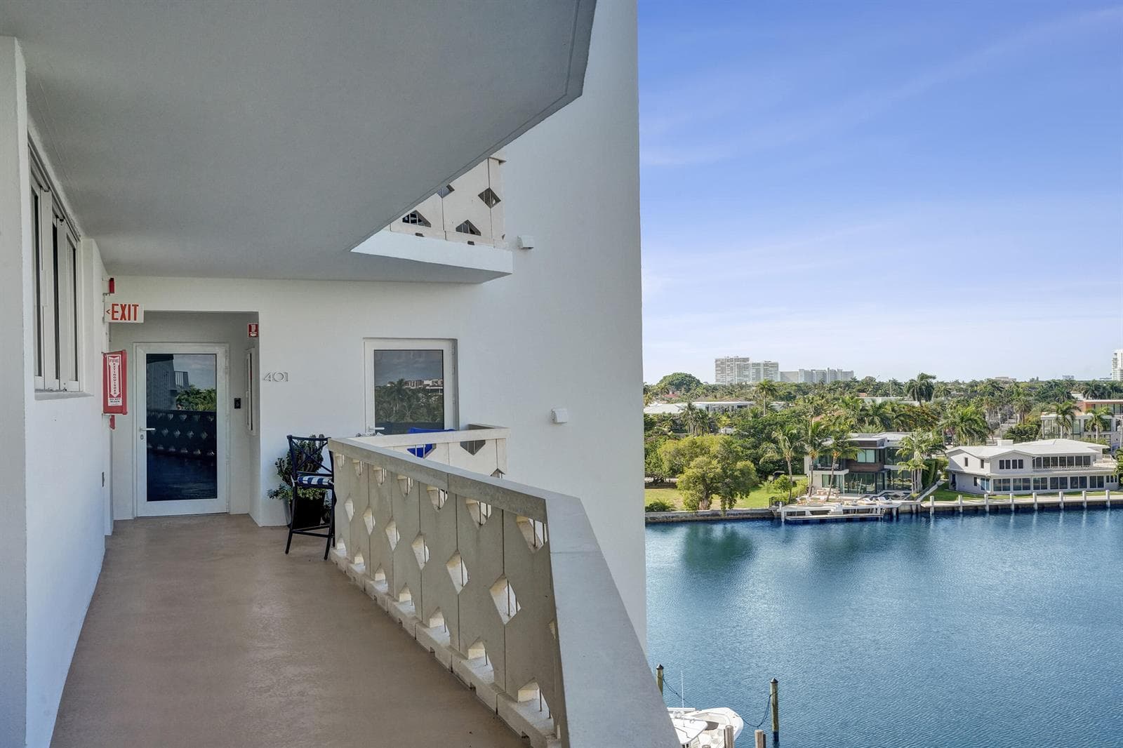 333 Sunset Drive 401 photo 7