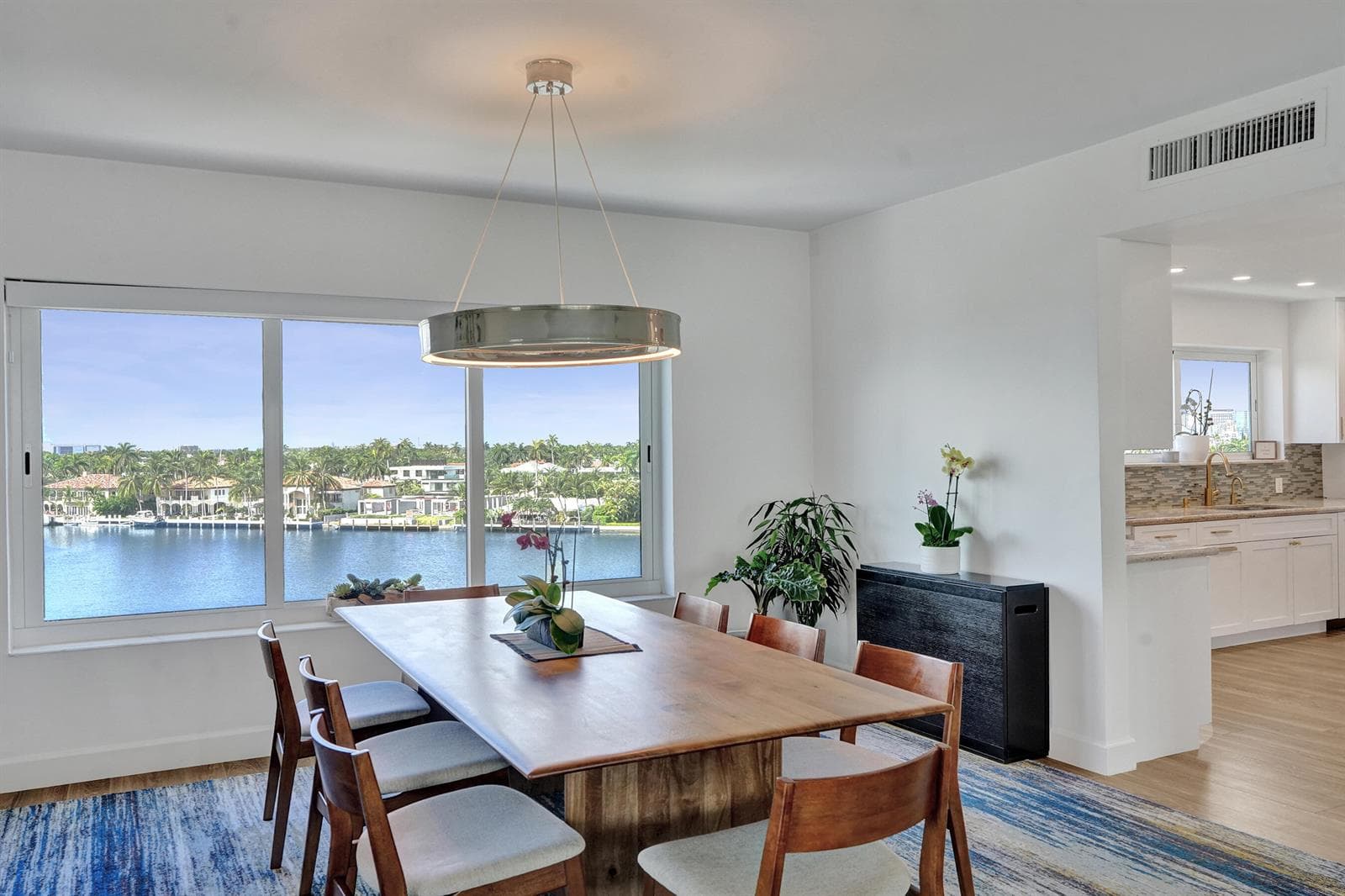 333 Sunset Drive 401 photo 20
