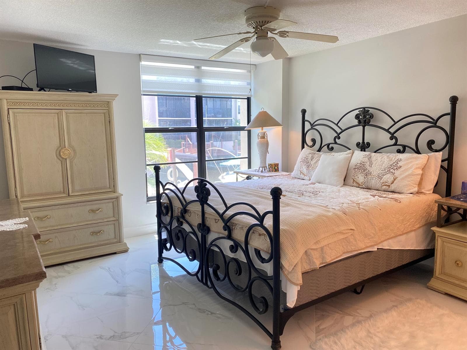 2 Royal Palm Way 101 photo 11