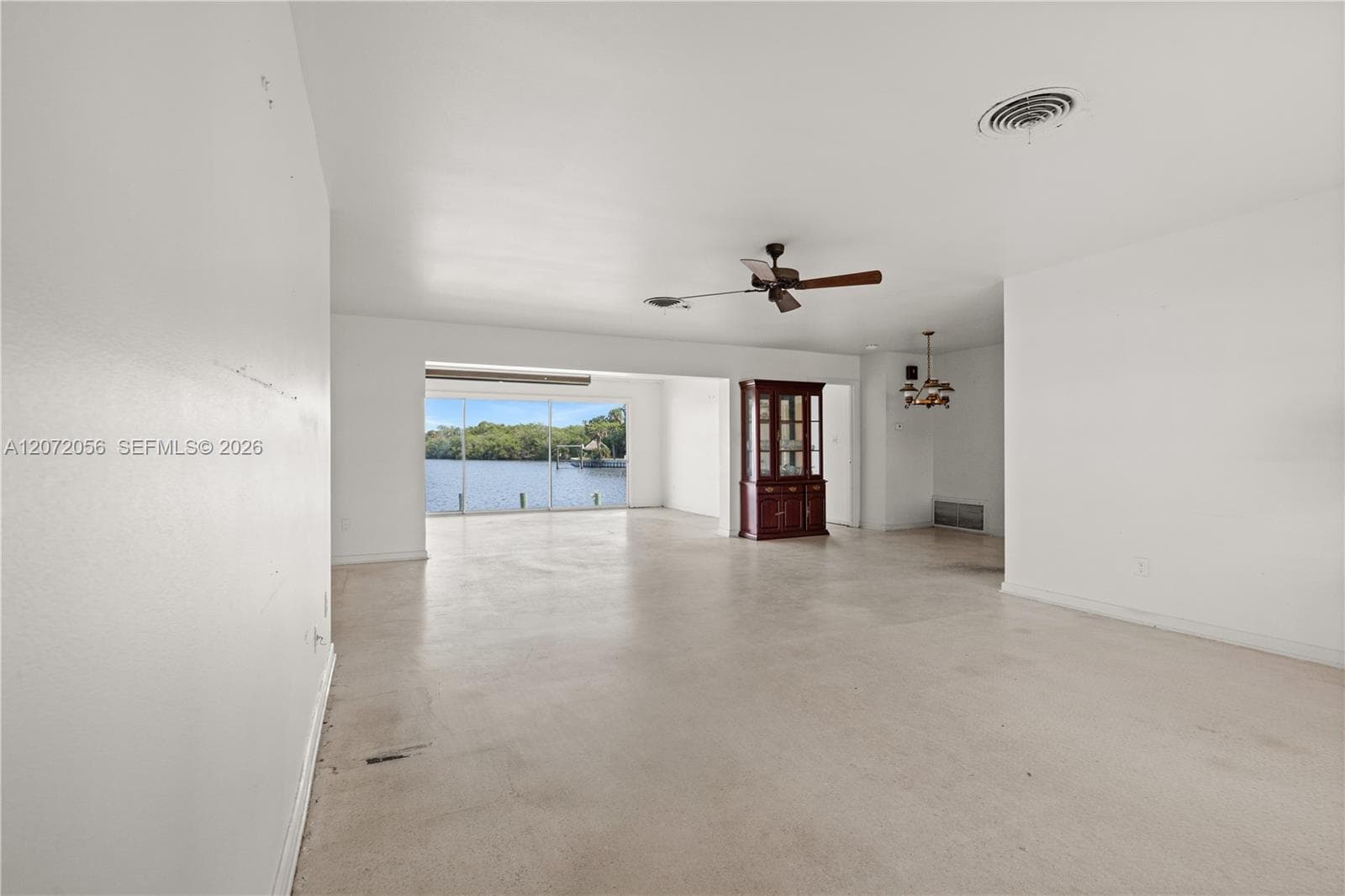 216 SW Cabana Point Cir photo 6
