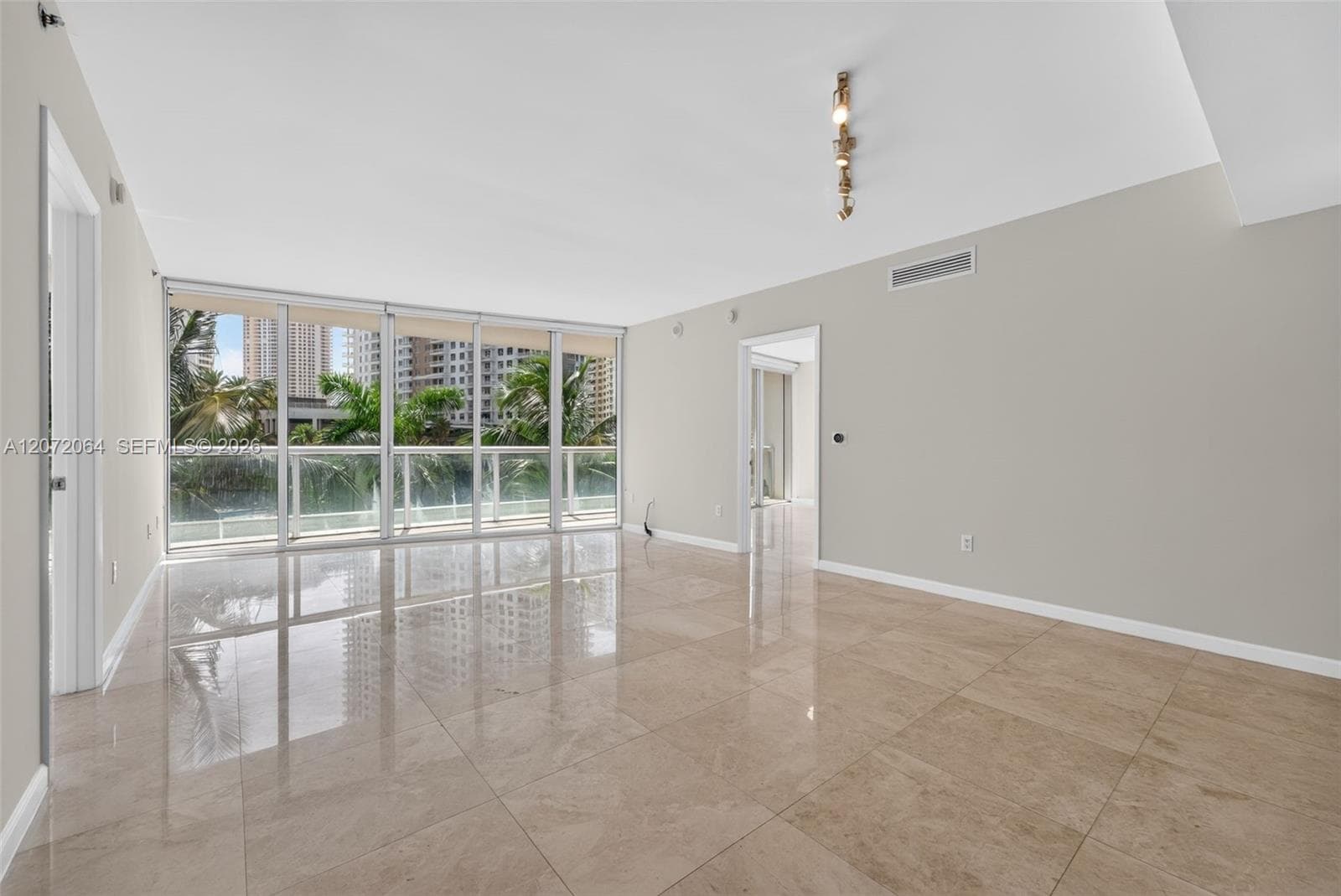 465 Brickell Ave 419 photo 5