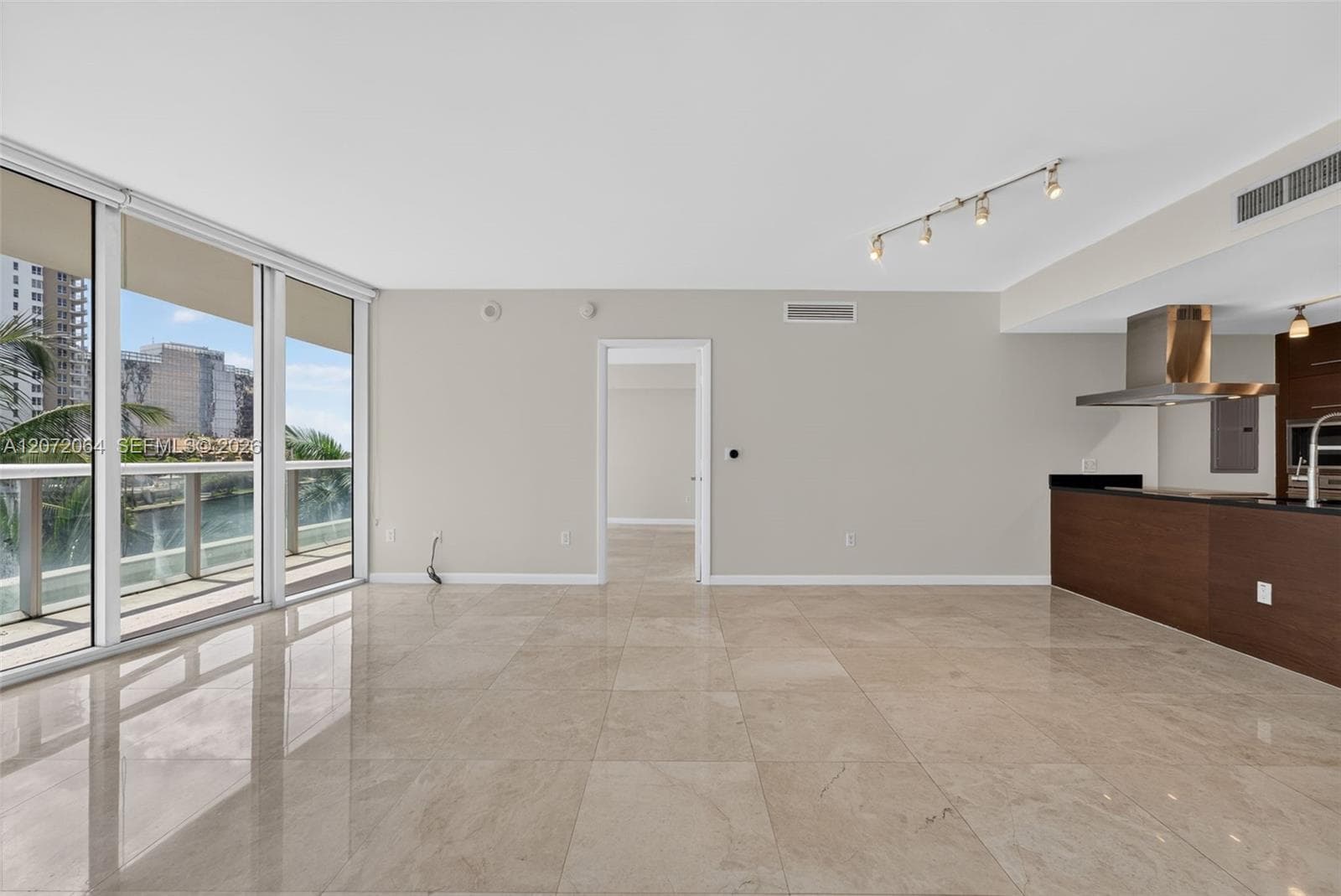 465 Brickell Ave 419 photo 4