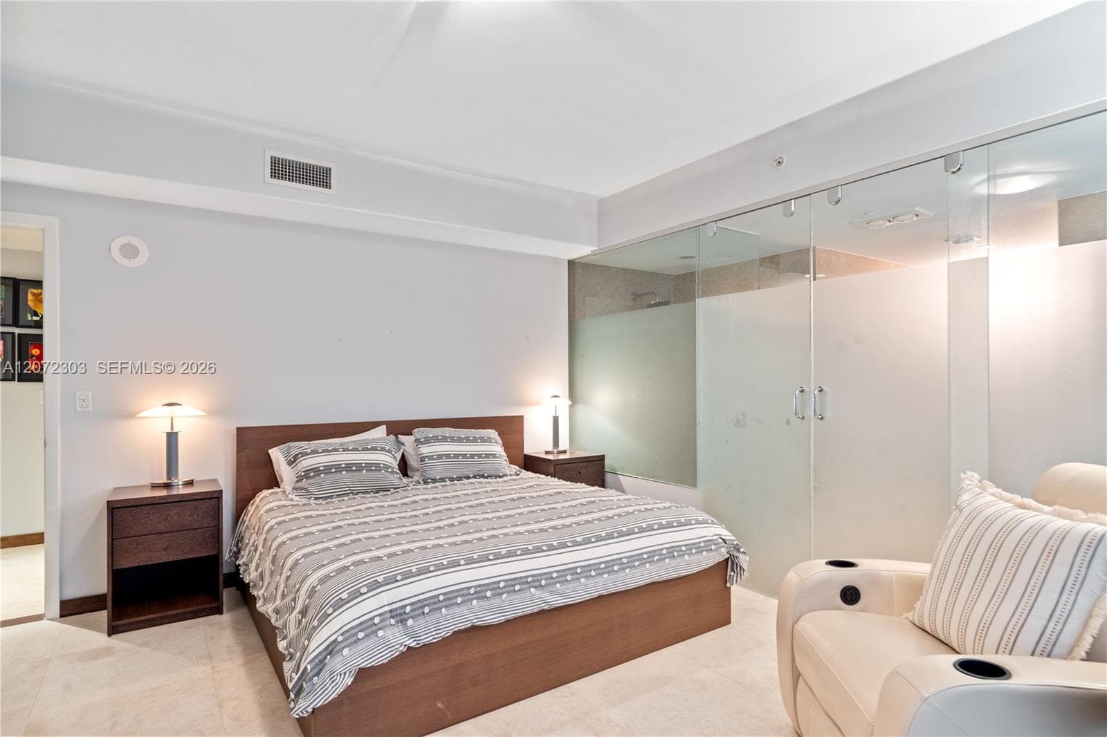 3737 Collins Ave S-701 photo 13