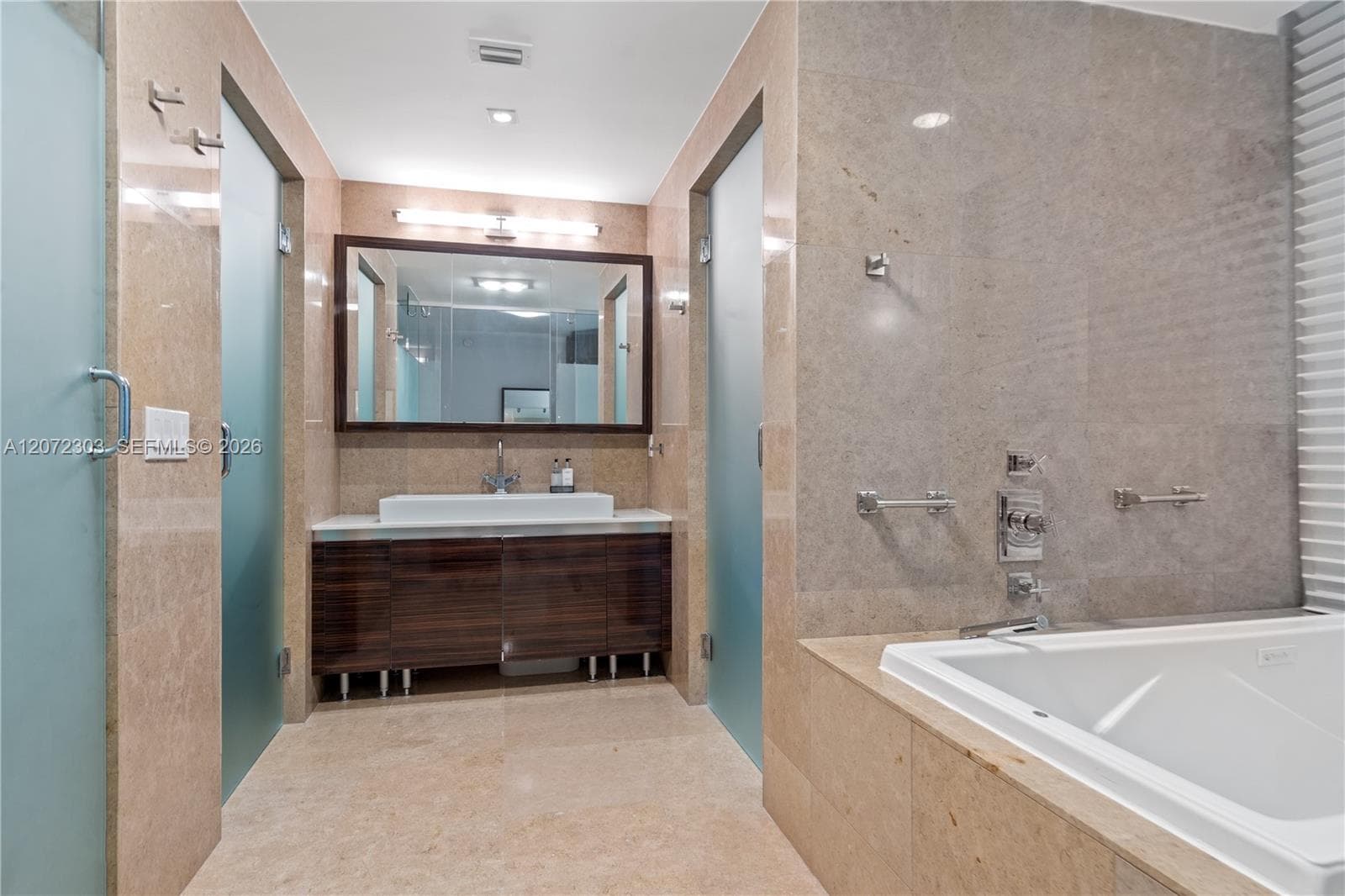 3737 Collins Ave S-701 photo 18