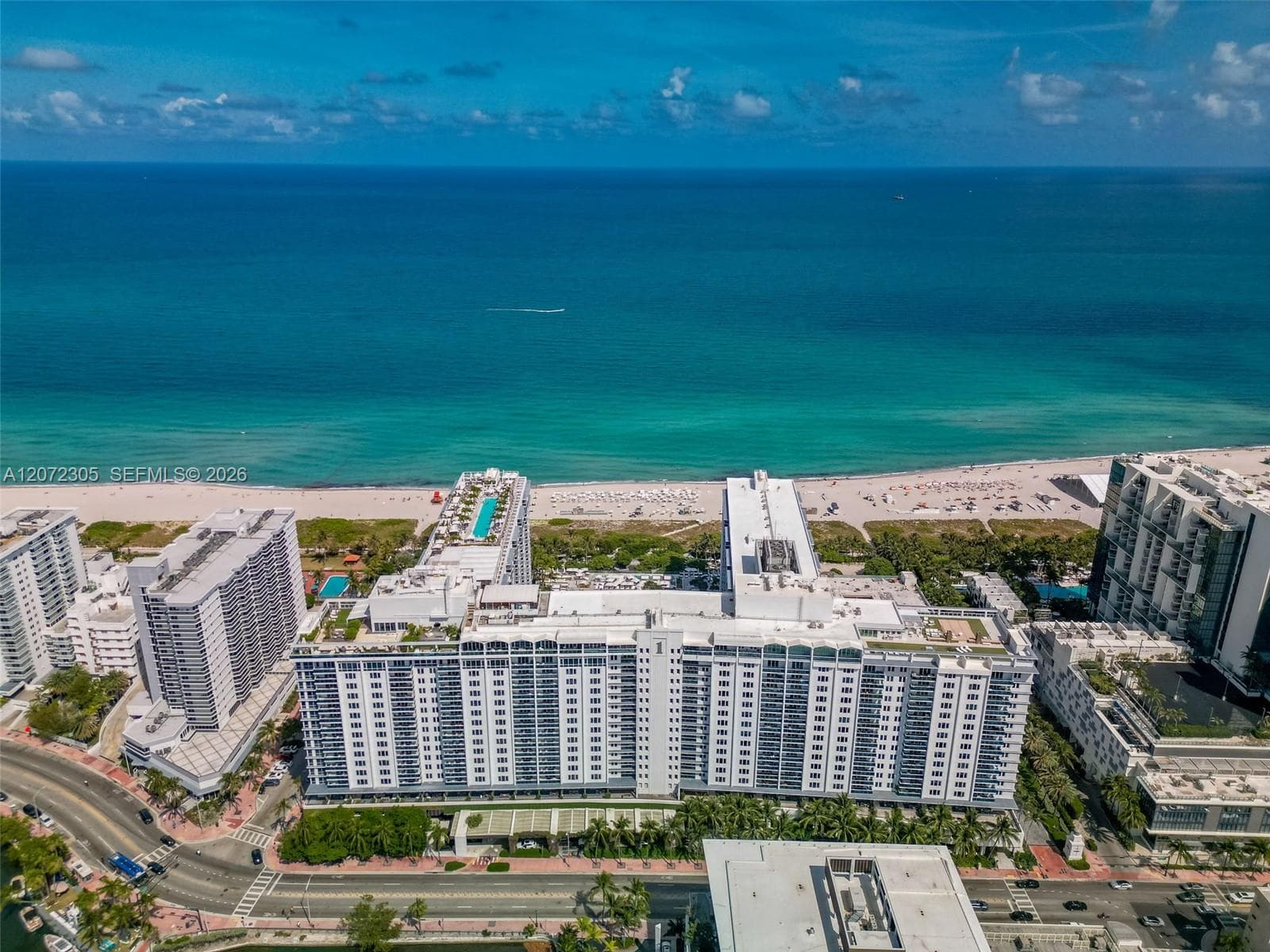 2301 Collins Ave 1014 photo 2