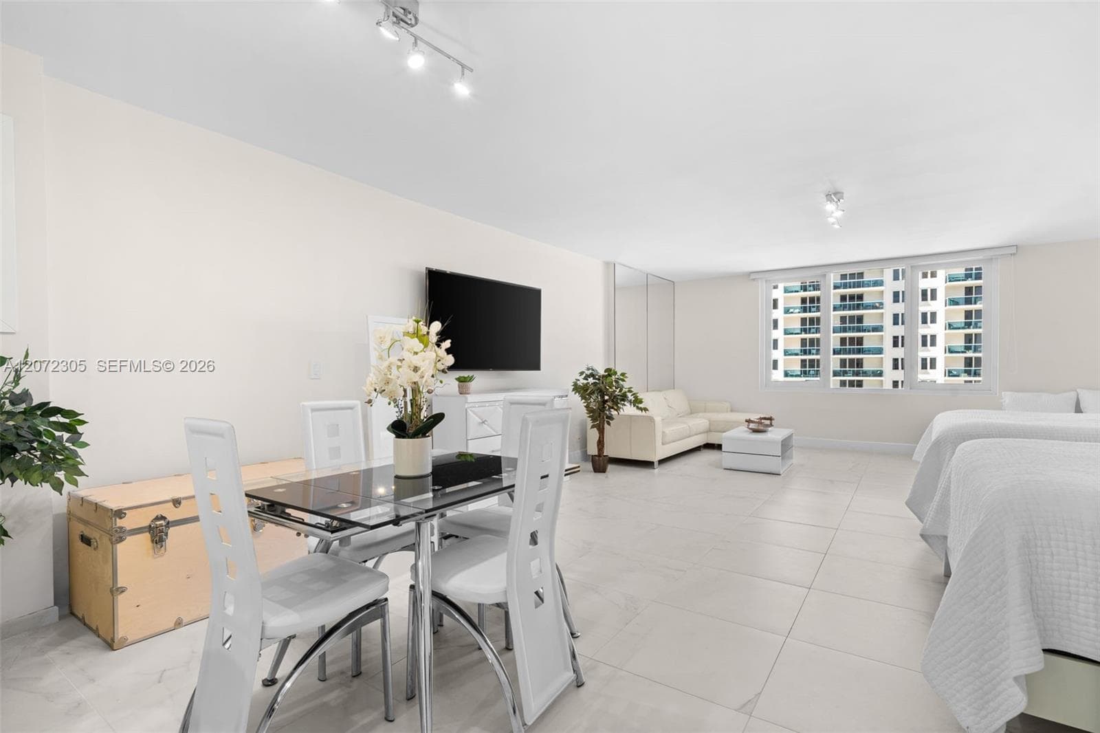 2301 Collins Ave 1014 photo 7