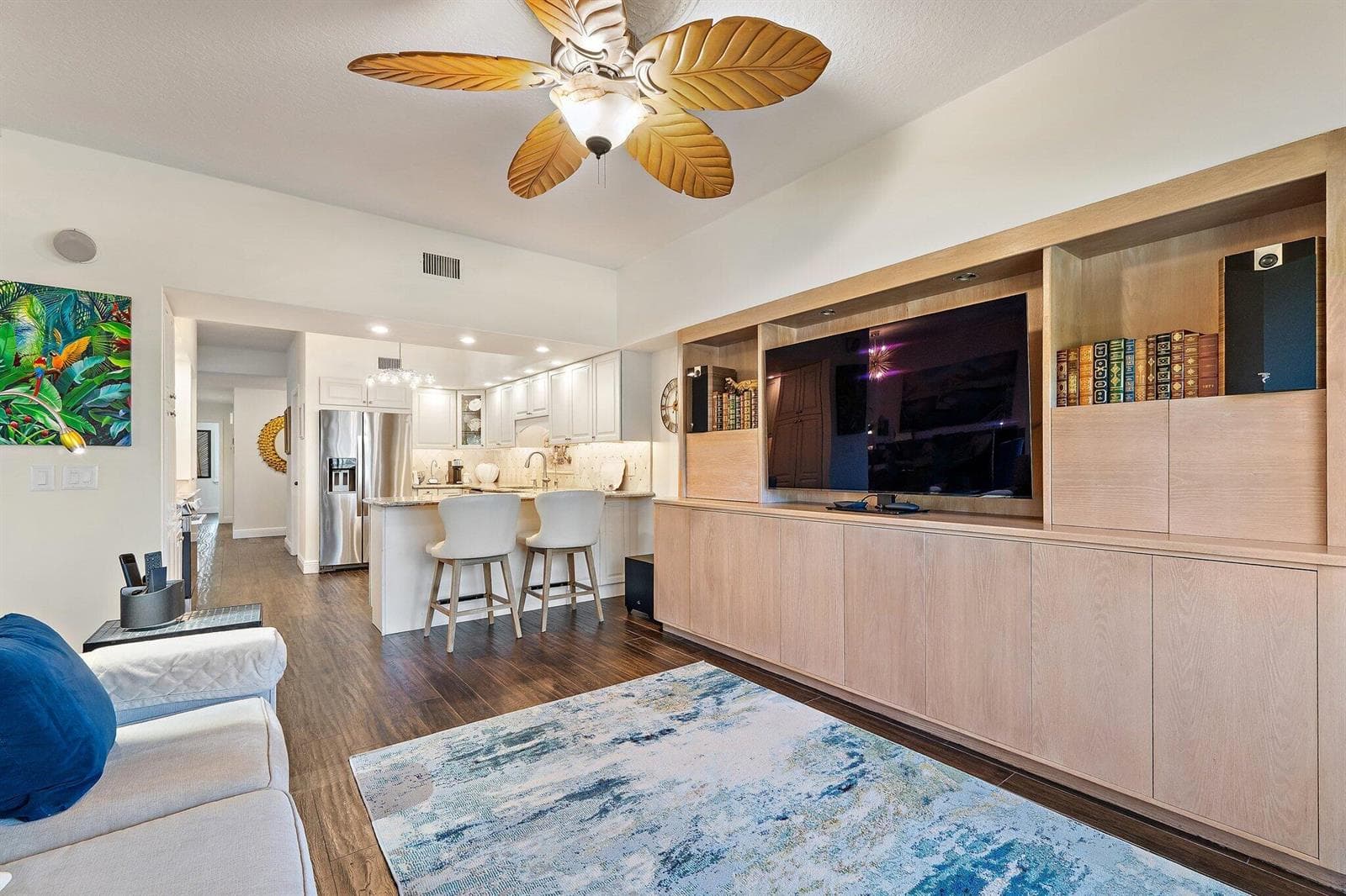 851 Saturn Street A photo 18