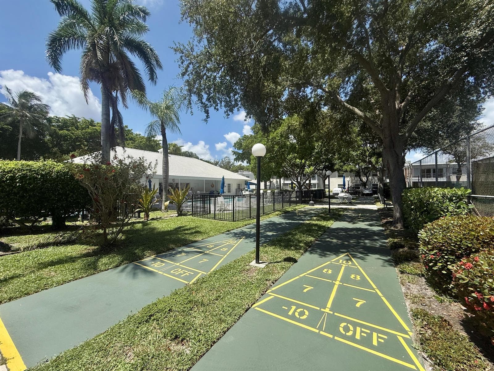 6473 BAY CLUB Drive 1 photo 23