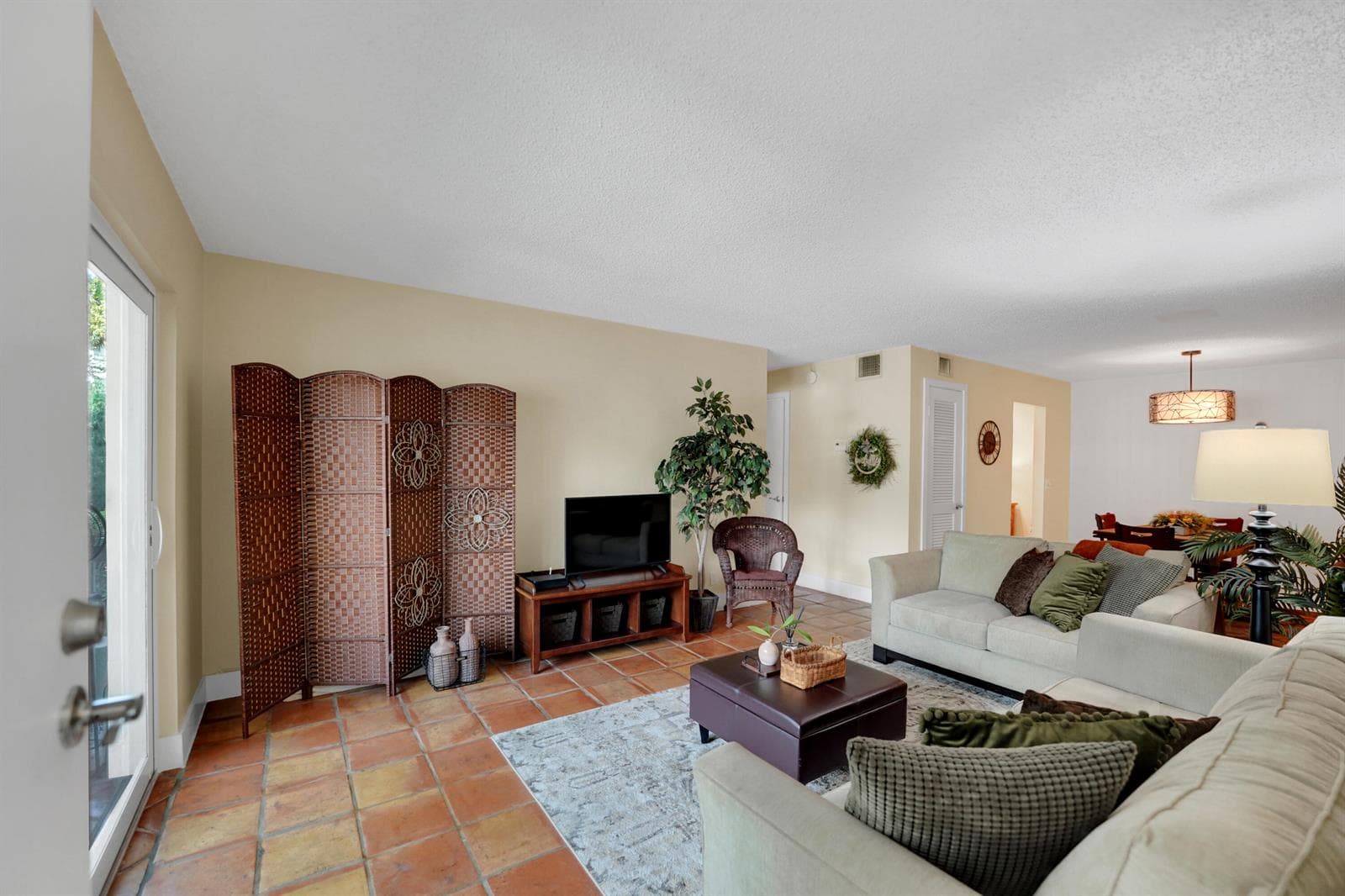 6473 BAY CLUB Drive 1 photo 2