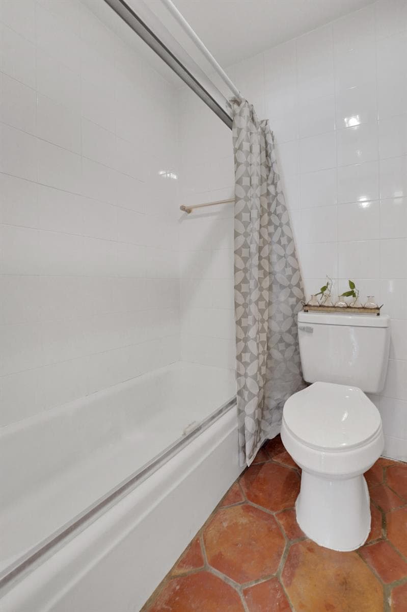 6473 BAY CLUB Drive 1 photo 16