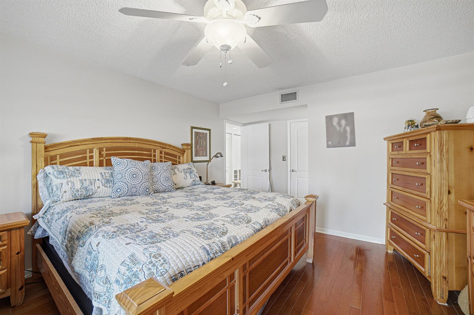 3200 N OCEAN Drive 104 photo 13