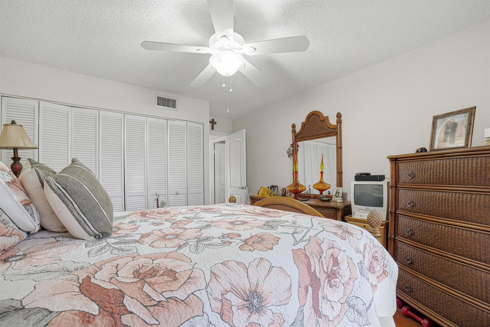 3200 N OCEAN Drive 104 photo 11