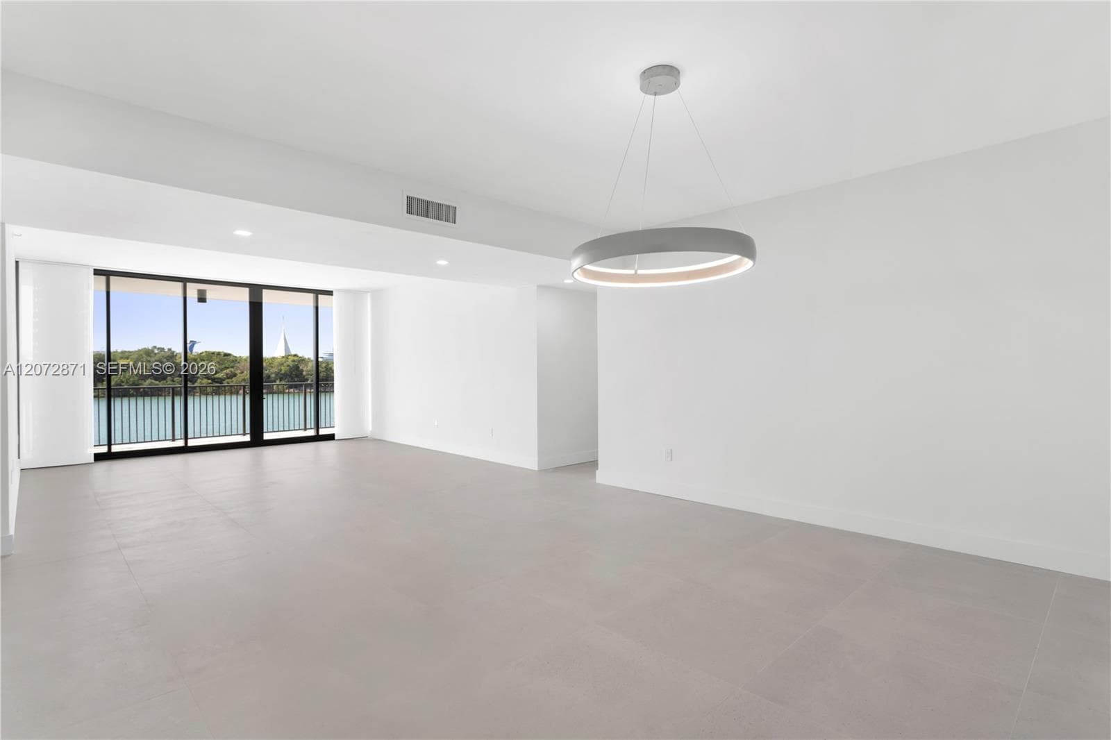 1000 Venetian Way 301/303 photo 2