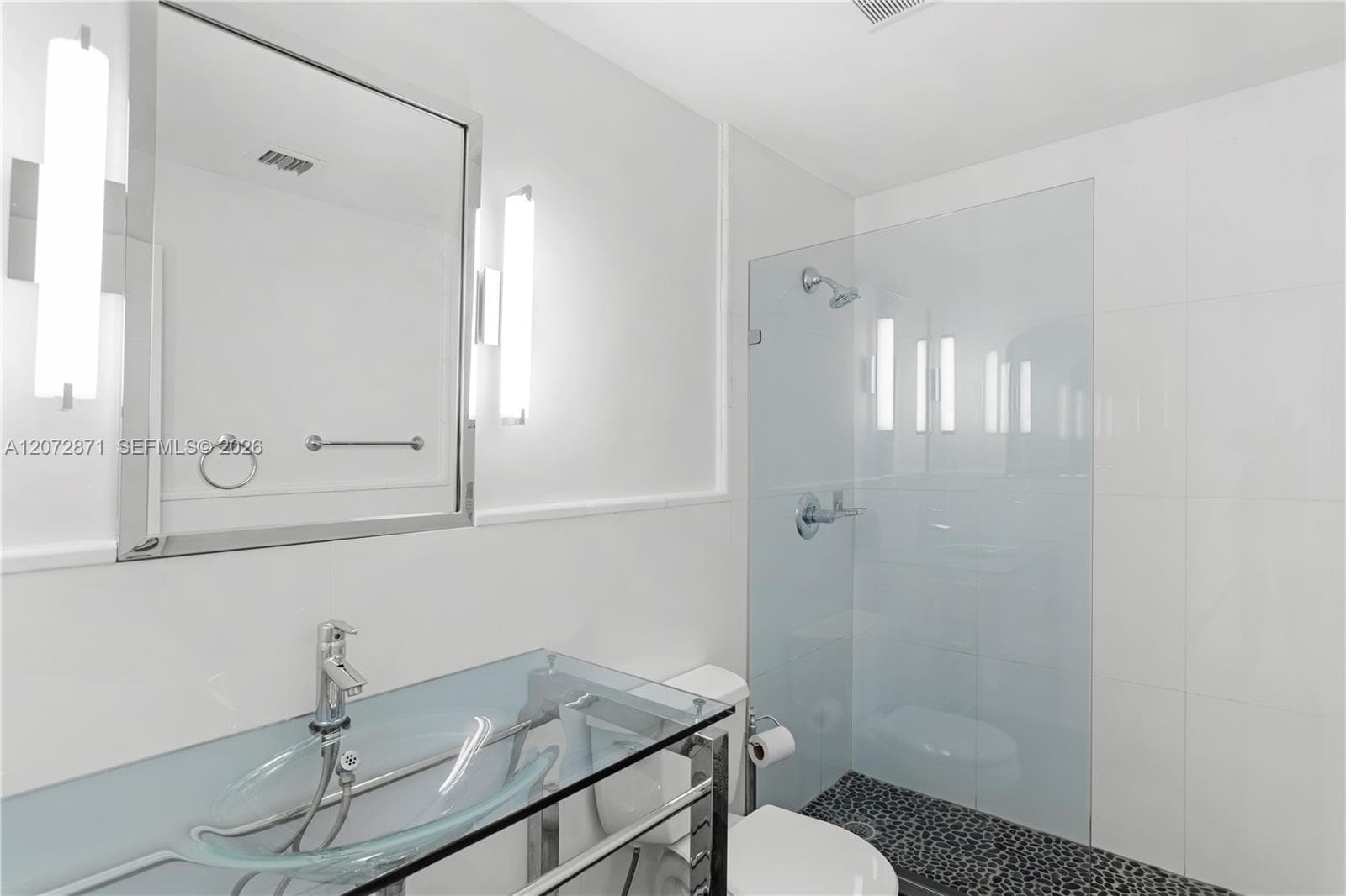 1000 Venetian Way 301/303 photo 12