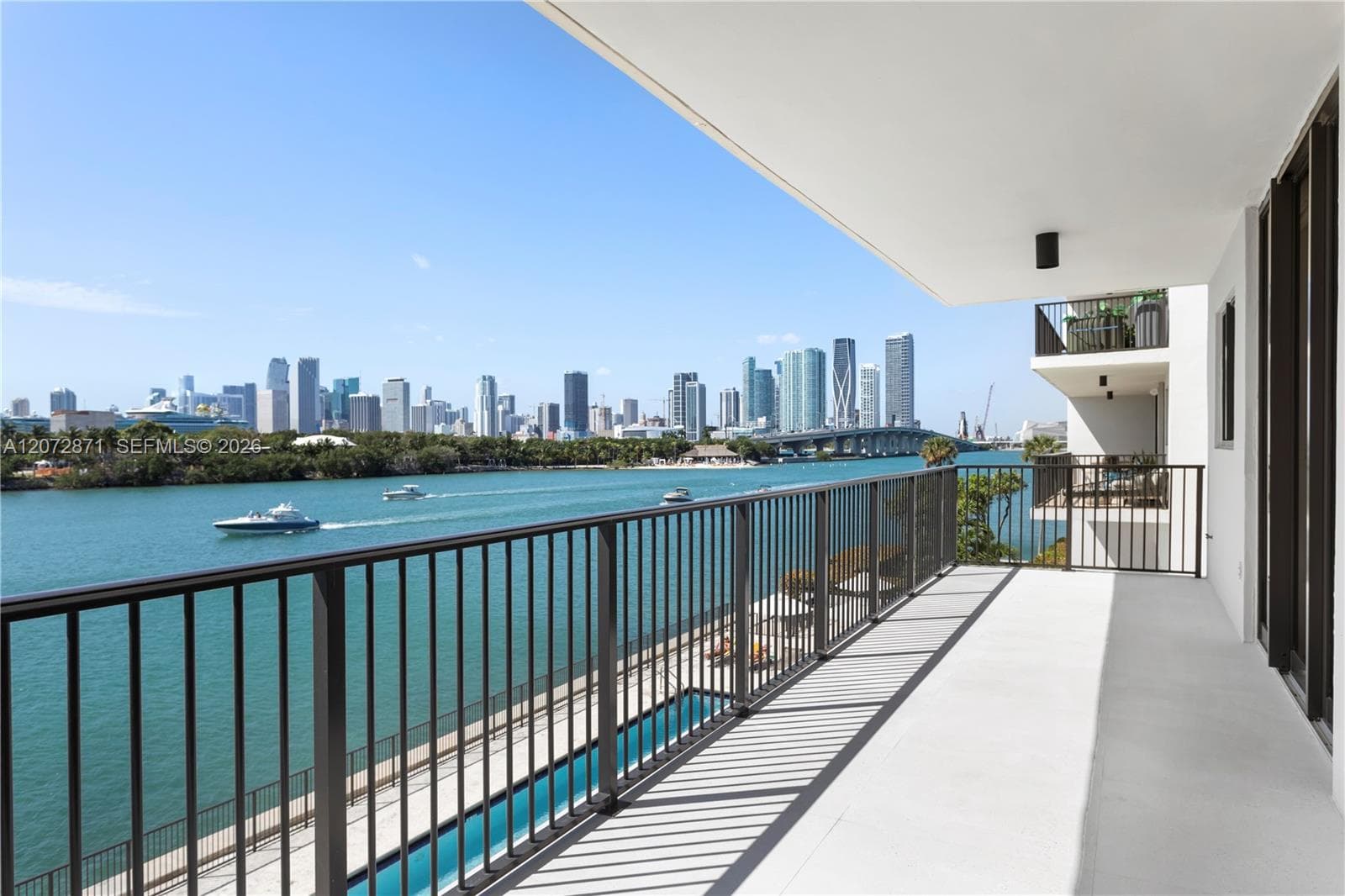 1000 Venetian Way 301/303 photo 5