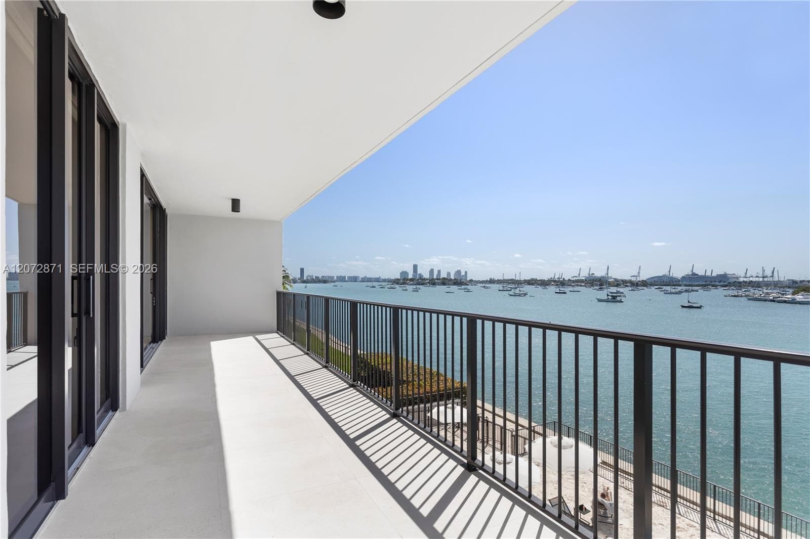 1000 Venetian Way 301/303 photo 4