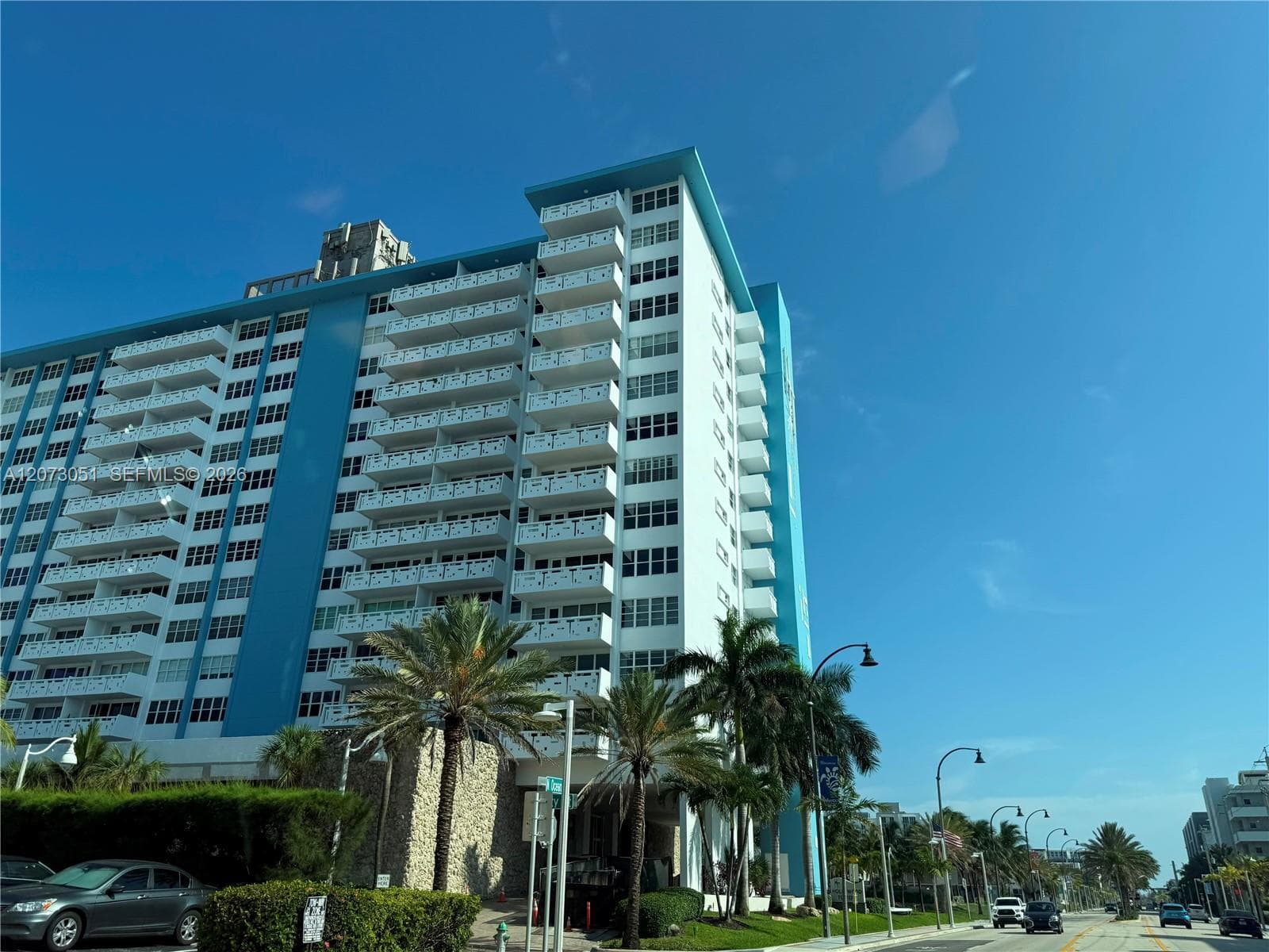 3111 N Ocean Dr 506 photo 2