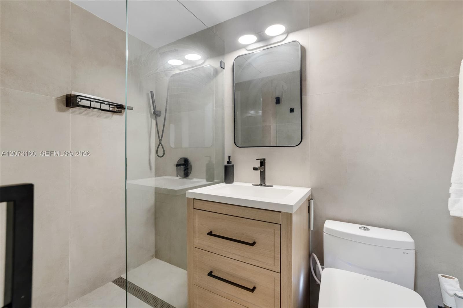 2445 Lake Pancoast Dr 4 photo 21