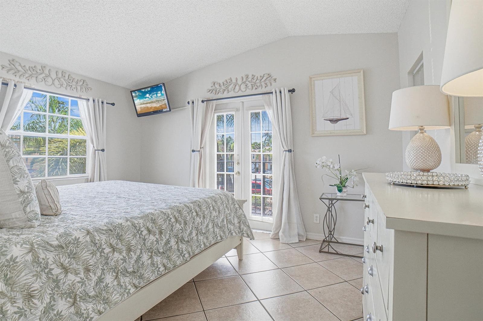 1145 Lake Shore Drive 206 photo 19
