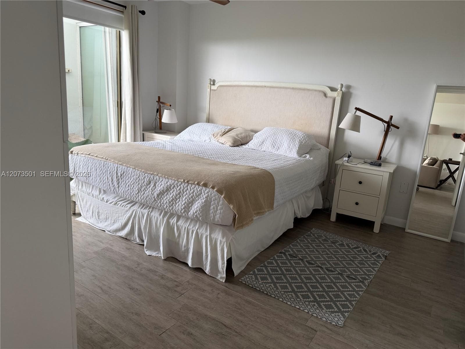 906 photo 6