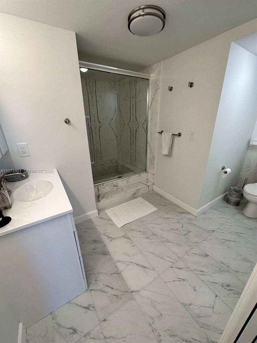 906 photo 8
