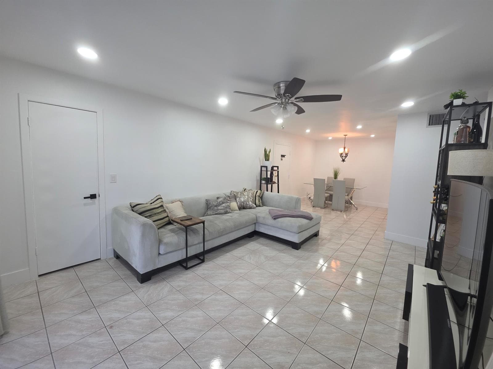 6391 Bay Club Drive 4 photo 12