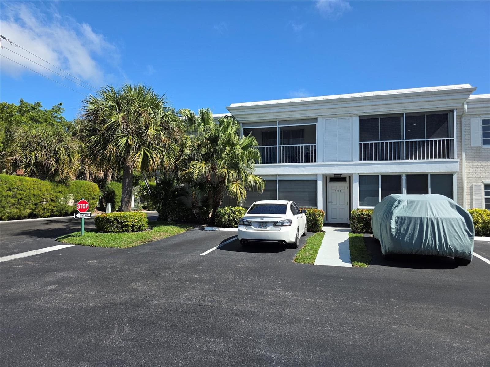 6391 Bay Club Drive 4 photo 1