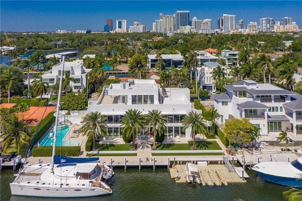 500 Isle Of Capri Drive photo 2