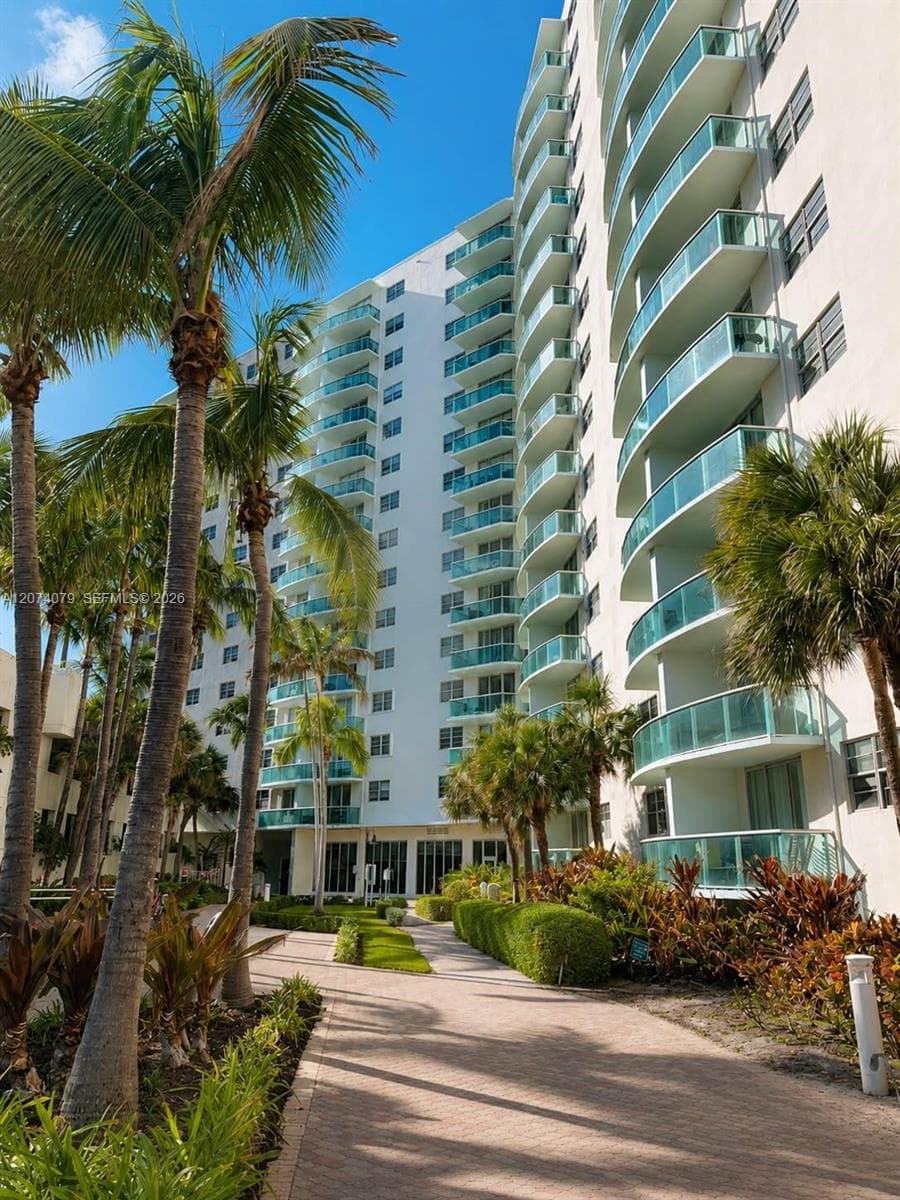 4111 S Ocean Dr 20 photo 2