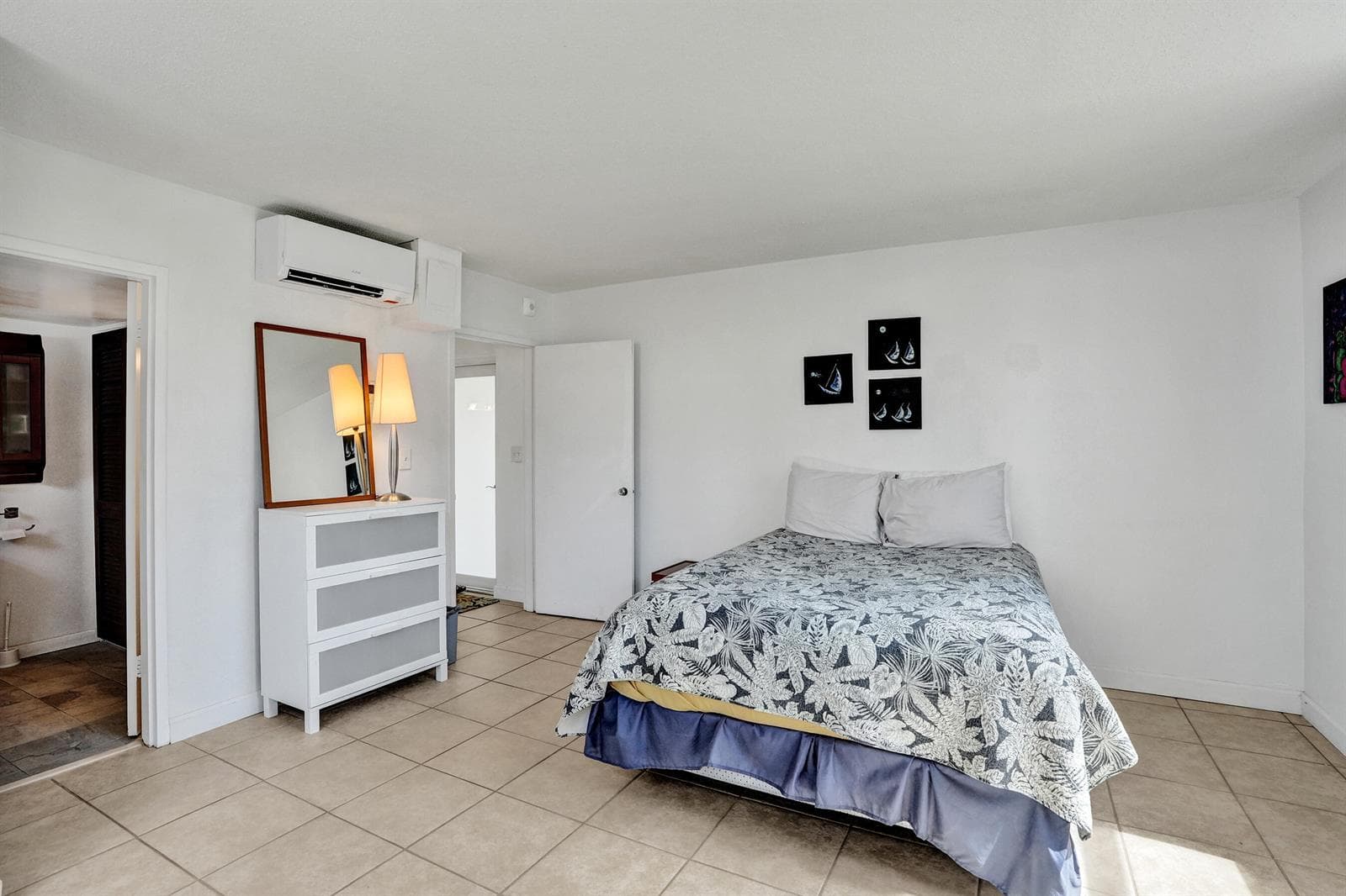 401 N Riverside Drive 201 photo 17