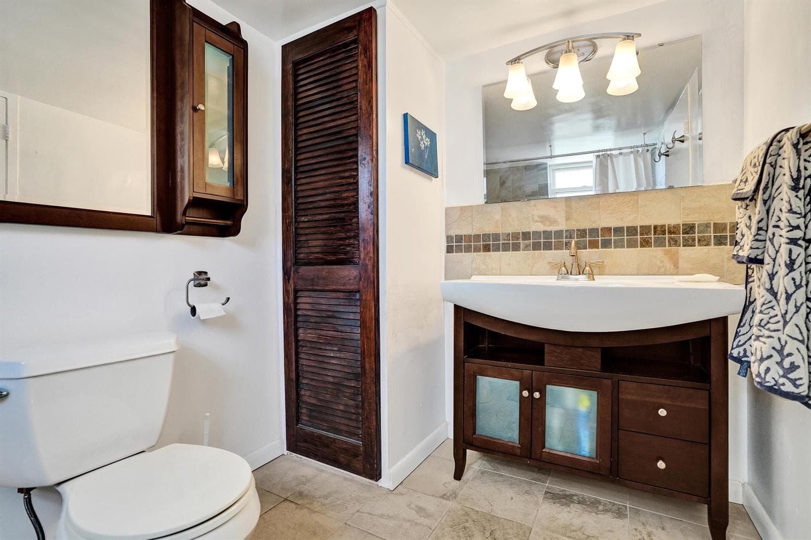 401 N Riverside Drive 201 photo 18
