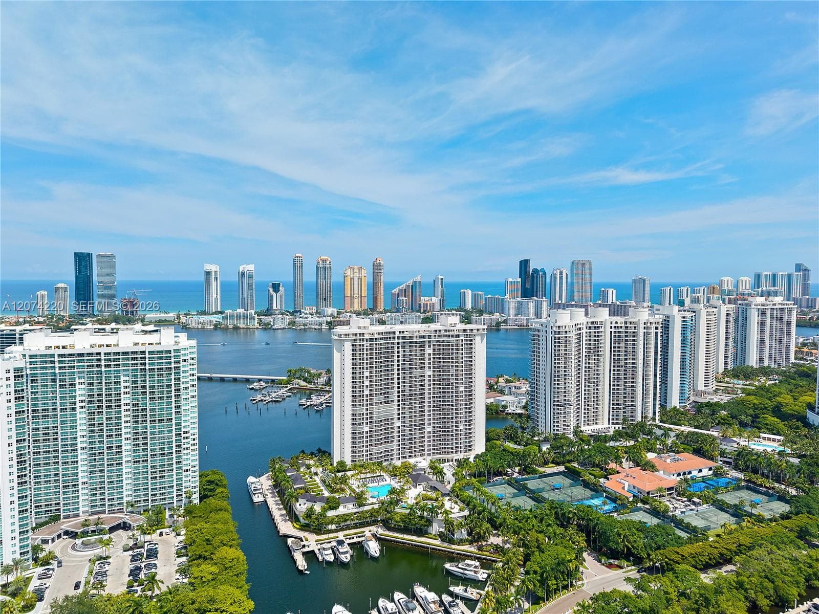 7000 Island Blvd 609 photo 13
