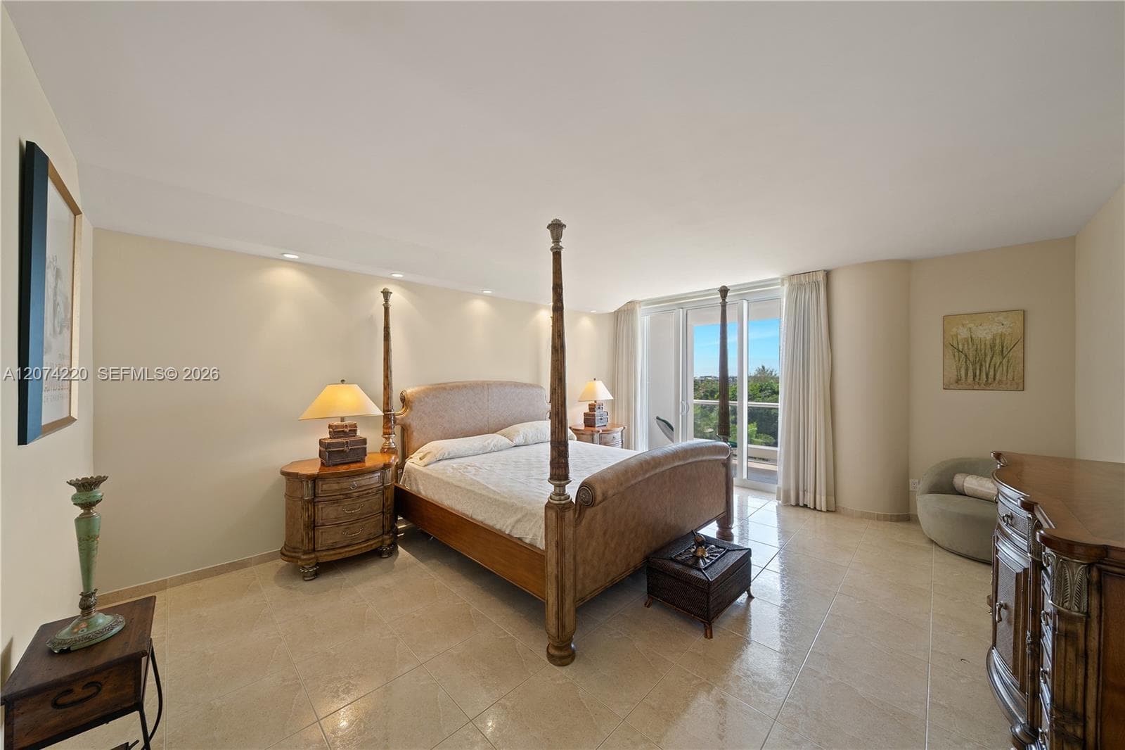 7000 Island Blvd 609 photo 18