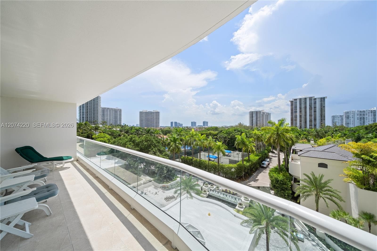 7000 Island Blvd 609 photo 25
