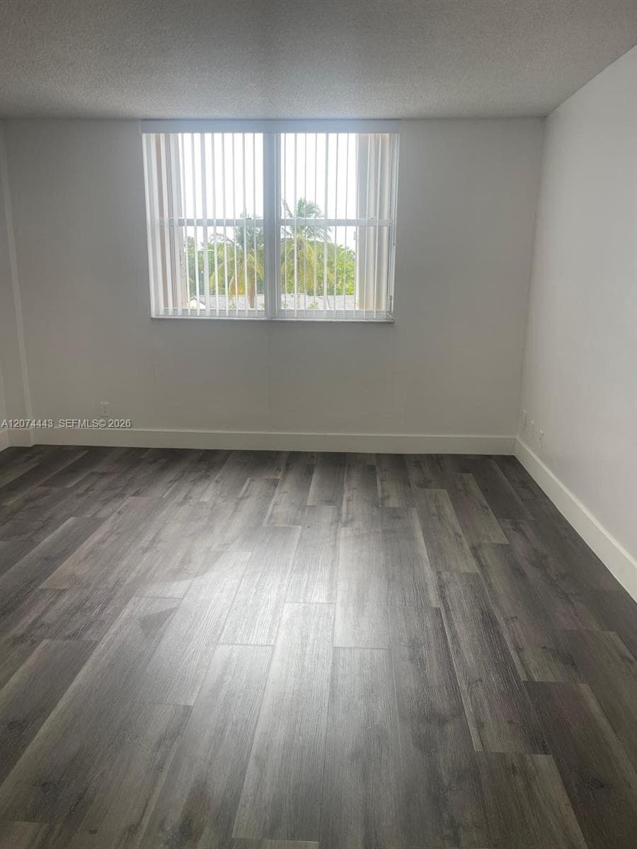 2450 NE 135th St 209 photo 22