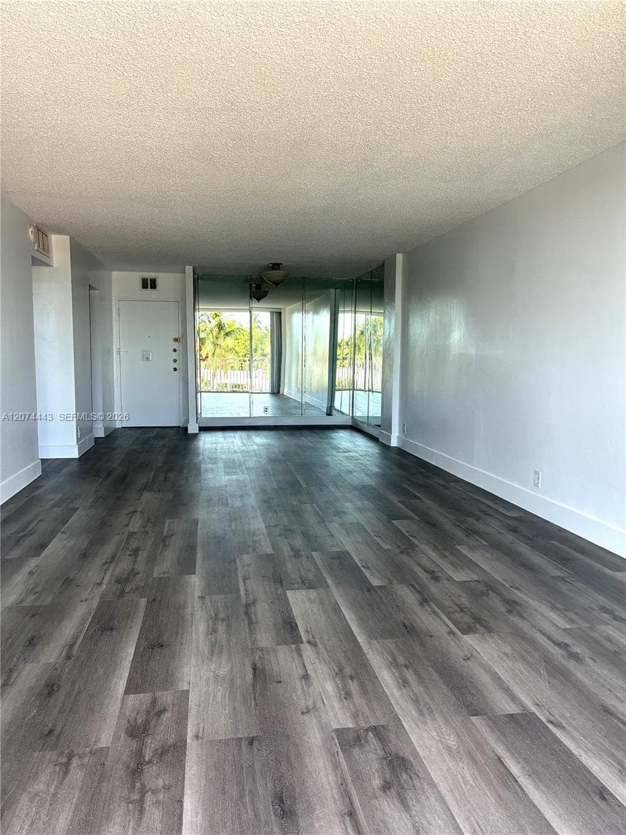 2450 NE 135th St 209 photo 9