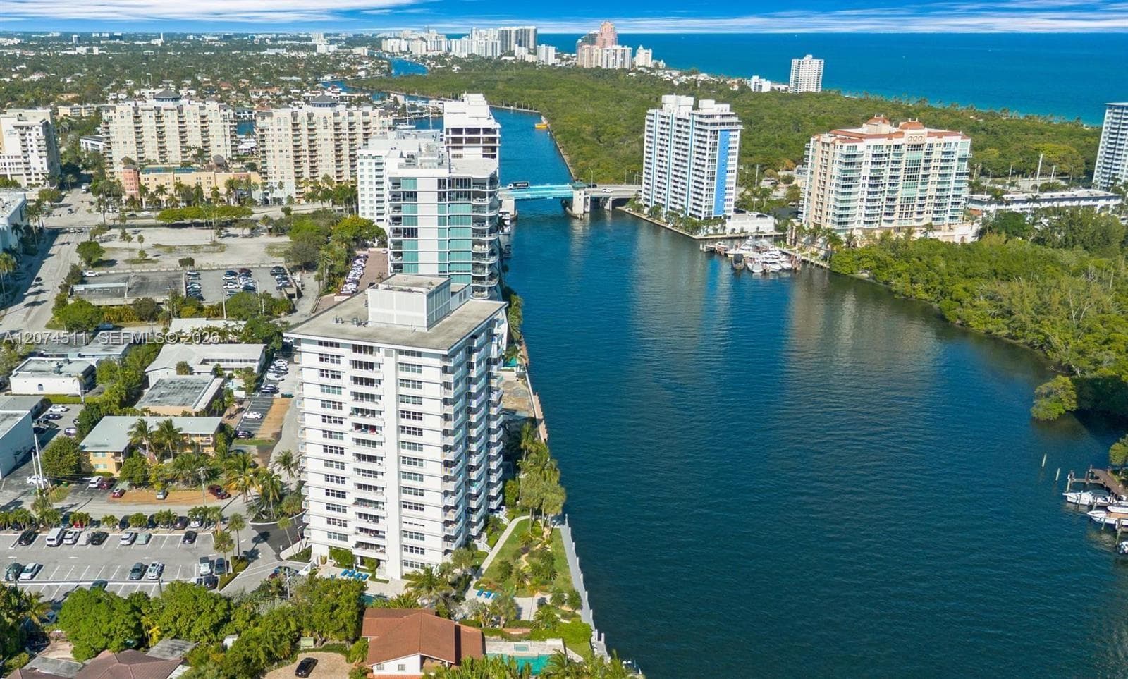 888 Intracoastal Dr 6E photo 1