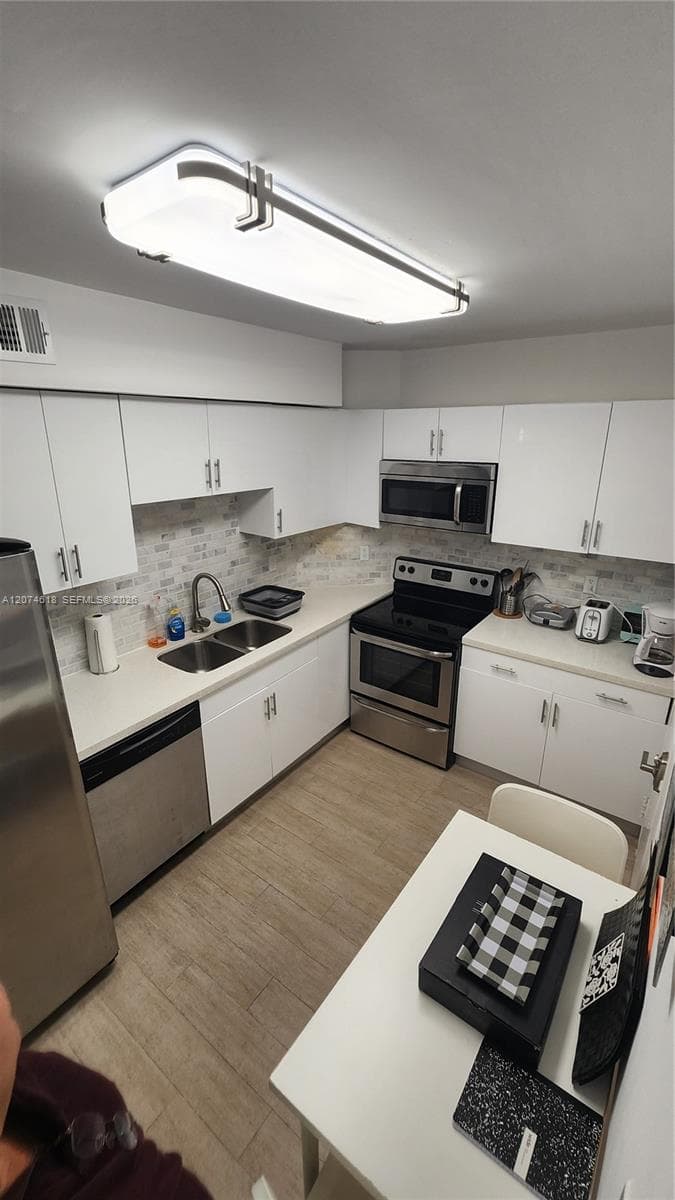 500 Bayview Dr 1725 photo 13
