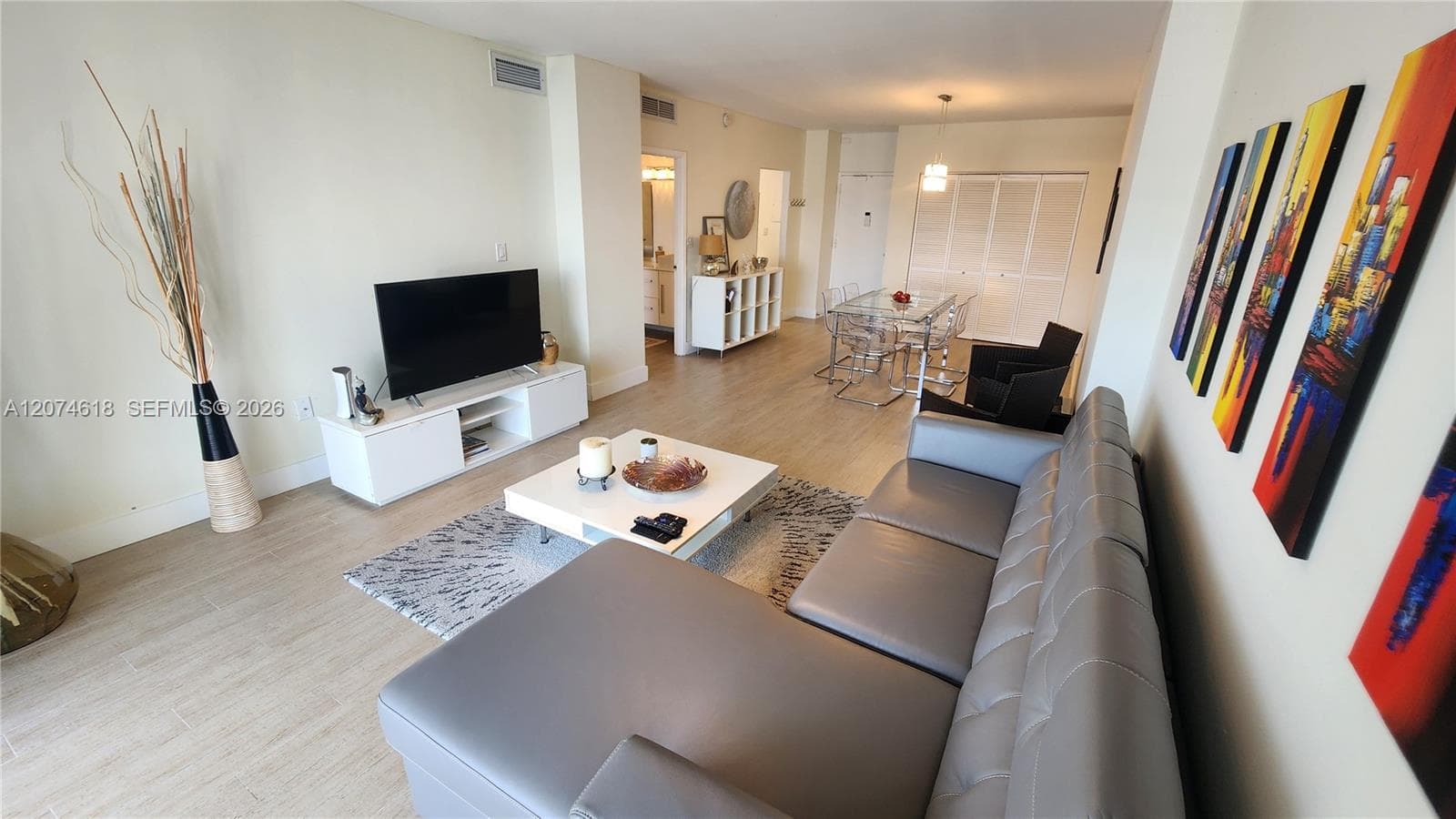 500 Bayview Dr 1725 photo 4