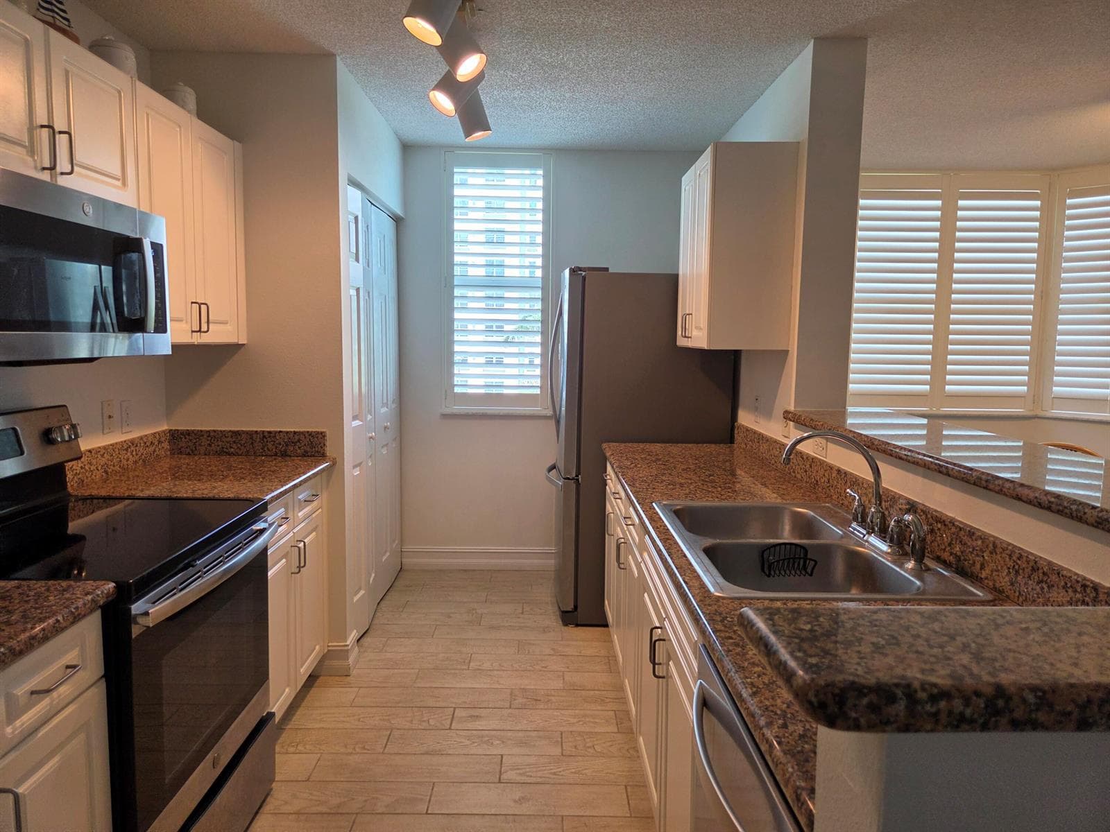 3606 S OCEAN Boulevard 401 photo 6